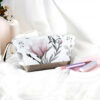 Kosmetiktasche mit Magnoliendesign