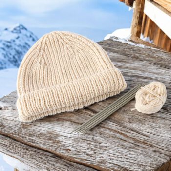 Damenmütze aus Baby Alpaka gestrickt in creme