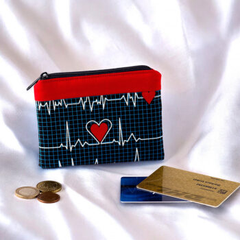 Minitasche mit Herzlinie für Medikamente oder Pflaster