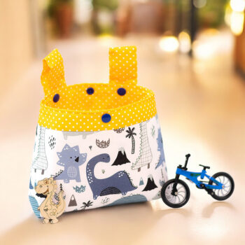 Lenkertasche für Kinder, Laufradtasche, Fahrradkorb mit Dinos in blau und gelbem Futter
