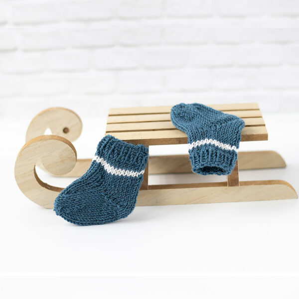 Socken für Waldorfpuppen blau und weiß