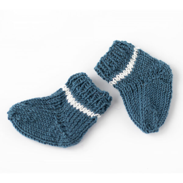 Socken für Waldorfpuppen blau und weiß