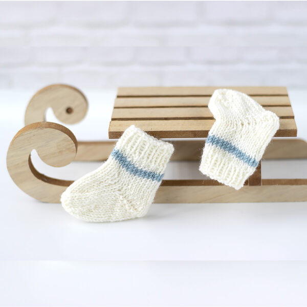 Socken für Waldorfpuppen blau und weiß