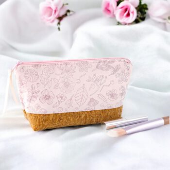 Kosmetiktasche mit zarten Blumen und Korkstoff