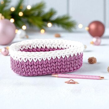 Korb in rosa weiß