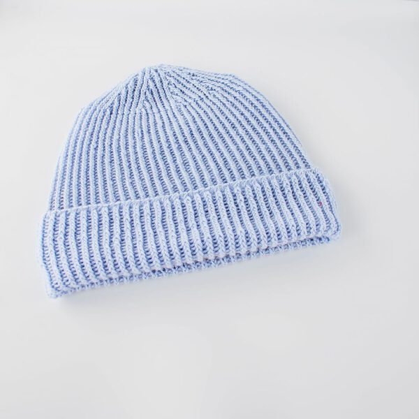 Damenmütze Hellblau mit Umschlag