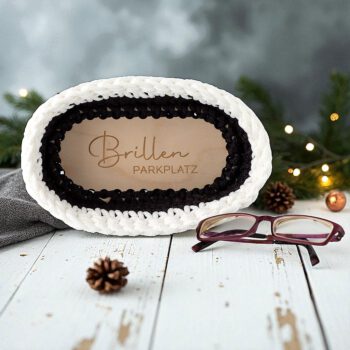 Korb mit Holzboden in schwarz und weiß, Brillengarage