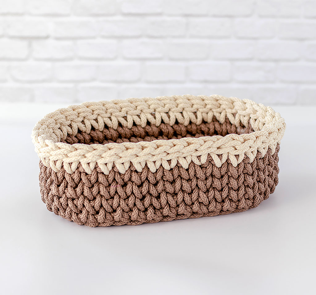 Korb in braun und natur