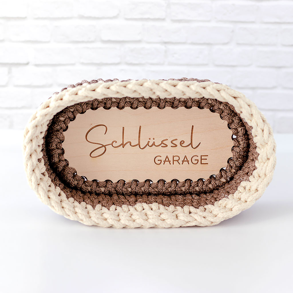 Korb in braun und natur